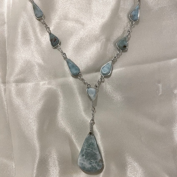 Blue Stones with White Veining in Silver Necklace. Hook Closure - Picture 1 of 5